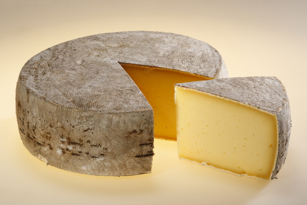 eksplodere Symposium Pasture Tomme de Savoie AOP - Schnittkäse - EU-weiter Versand! - Käseglocke Linz  Südbahnhofmarkt Käse und Feinkost Online Shop Webshop